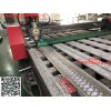 萬達服裝店門面烤漆氟碳柳葉孔鋁單板_專業(yè)鋁板廠家