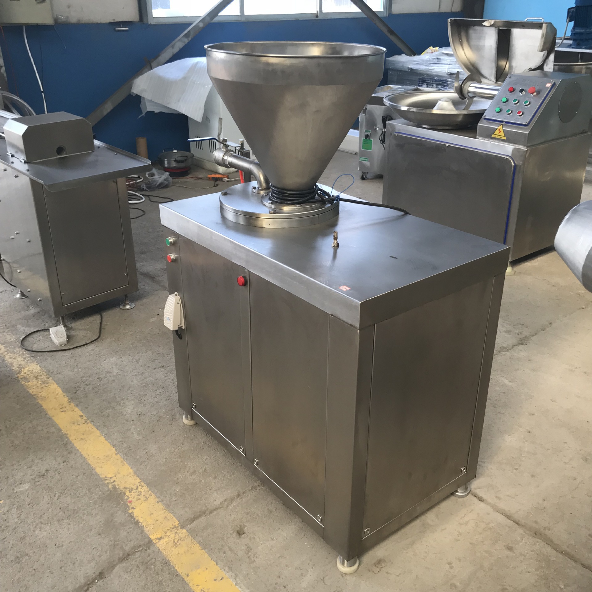 液壓灌腸機  自動香腸灌腸機  哈爾濱紅腸成套加工設備示例圖13